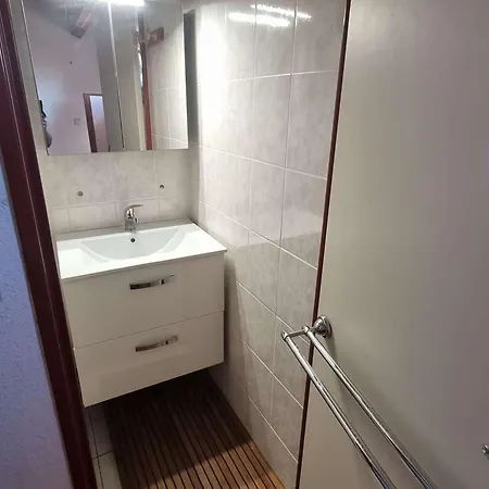 Charmante T3 Avec Piscine, Terrasse Et Parking Pour 6 Personnes à Port Barcarès - Fr-1-81-619 Villa *