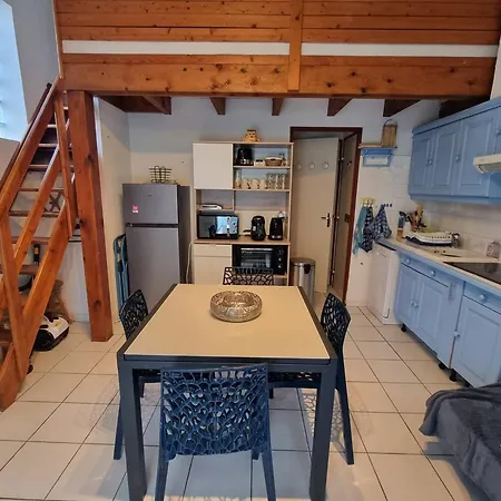 Charmante T3 Avec Piscine, Terrasse Et Parking Pour 6 Personnes A Port Barcares - Fr-1-81-619